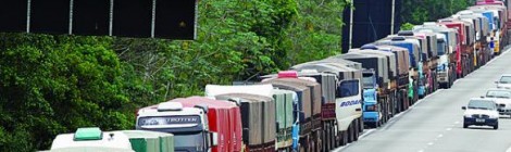 Seca afeta hidrovia e poderá gerar mais filas de caminhões em Santos