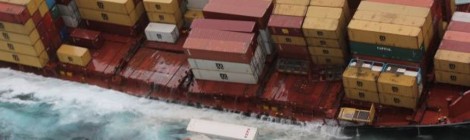 Navio perde mais de 500 contêineres em mar agitado