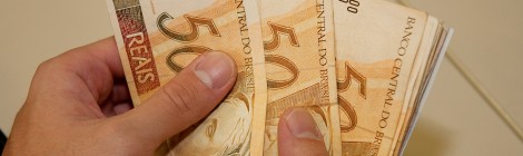 Arrecadação de impostos chega a R$ 83 bi em fevereiro 