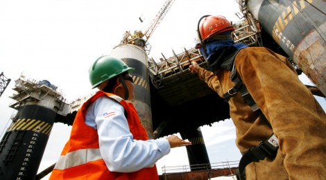 Petrobras contrata 8 barcos de apoio para construção em estaleiros nacionais