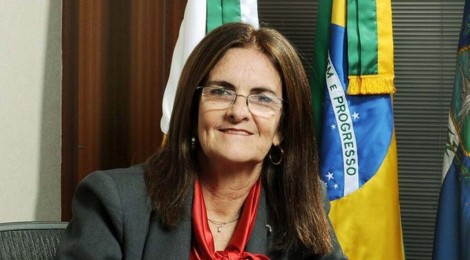 Presidente da Petrobras põe cargo à disposição de Dilma