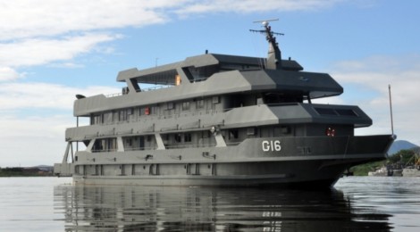 Navio de pesquisa da Marinha atraca no Rio após 6 meses de missão na Antártica