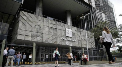Petrobras perde vendas, mas dá lucro no trimestre
