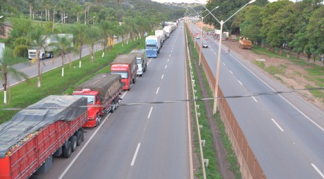Protesto de caminhoneiros afeta Porto de Antonina e Paranaguá