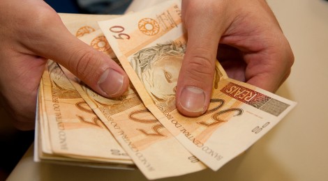 Salário mínimo passar a valer R$ 1.100 a partir de janeiro