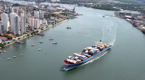 Porto de Santos define plano para receber navios de 366 metros