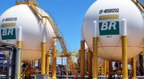 Petrobras prevê intensificar programa de venda de ativos no semestre