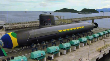 Marinha do Brasil lança ao mar submarino Humaitá