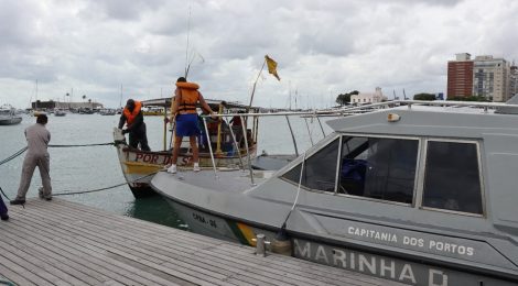 Após problemas técnicos em embarcação, pescadores passam três dias no mar entre Salvador e Ilha de Itaparica