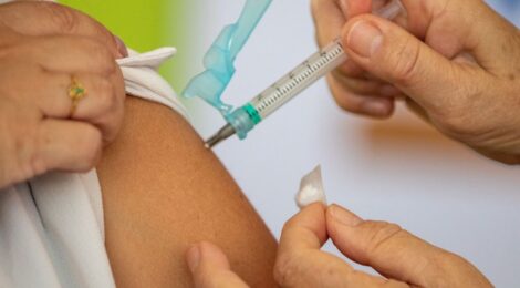 Ministério da Saúde reafirma segurança de vacinas contra covid-19