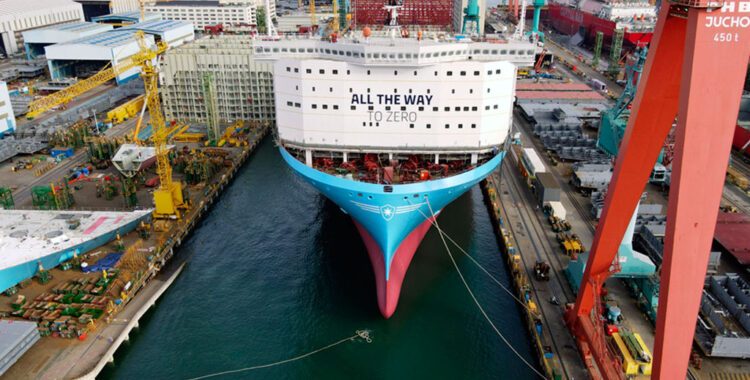 Primeiro grande navio a metanol da Maersk entrará em operação em fevereiro