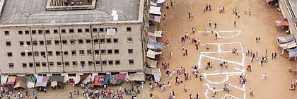 Agentes penitenciários rejeitam proposta do governo e mantêm greve em SP