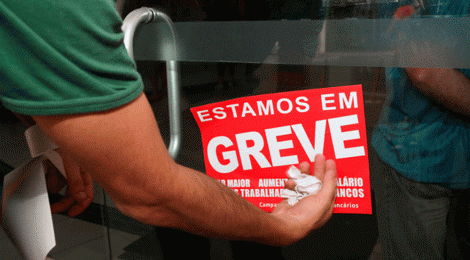 Greve: Bancários fazem assembleia para decidir sobre paralisação