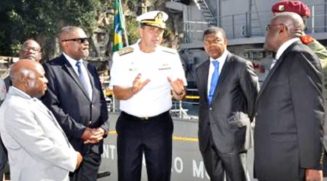 Arsenal de Marinha do Rio de Janeiro recebeu a visita do Ministro da Defesa Nacional de Angola