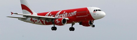 Internacional: Mais de 40 corpos recuperados em buscas por avião da AirAsia