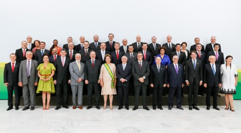 Dilma dá posse aos 39 ministros para o segundo mandato