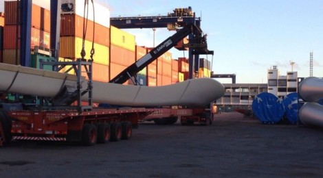 Tecon de Salvador realiza operação especial para receber carga eólica