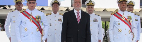 Almirante-de-Esquadra Leal Ferreira assume o Comando da Marinha em Brasília