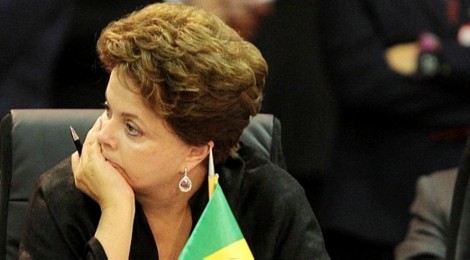 Pressionada, Dilma deve fazer alterações no Ministério, além da pasta da Educação