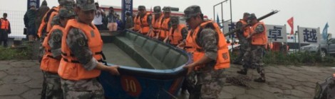 Navio afunda e deixa ao menos 400 desaparecidos na China