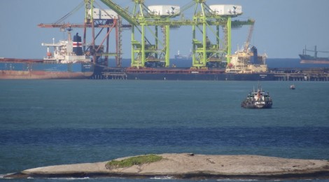Justiça paralisa exportações de minério de ferro da Vale por Tubarão