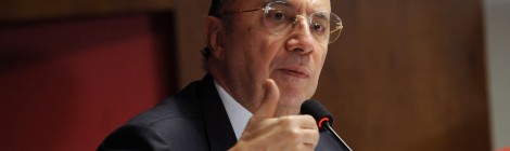 Meirelles anuncia nesta terça-feira equipe econômica e presidente do BC