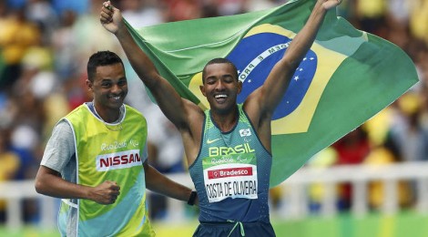 Ricardo de Oliveira tem 1º ouro do Brasil nas Paralimpíadas