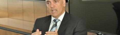 Moraes confirma própria indicação ao STF em mensagem de celular