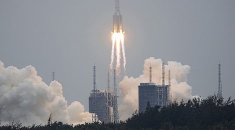 Foguete chinês descontrolado deve entrar na atmosfera no fim de semana