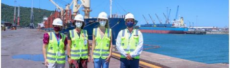 DIRETORIA DO PORTO DE IMBITUBA RECEBE PROMOTORA DE JUSTIÇA DO MPSC PARA APRESENTAÇÃO DO PORTO