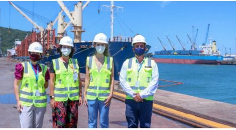 DIRETORIA DO PORTO DE IMBITUBA RECEBE PROMOTORA DE JUSTIÇA DO MPSC PARA APRESENTAÇÃO DO PORTO