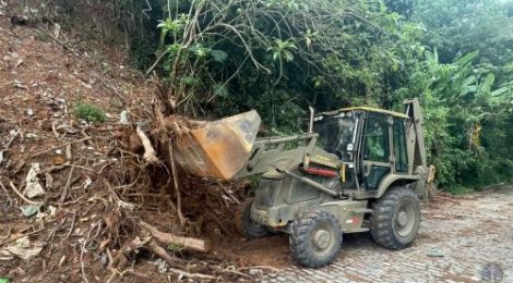 Marinha retorna à cidade de Petrópolis após fortes chuvas