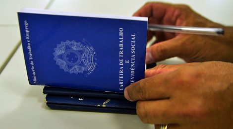 Reajustes salariais por negociações em março ficam iguais ao INPC