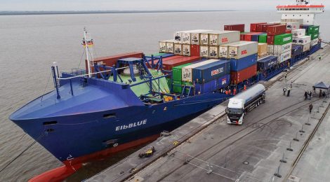 Porta-contêineres reduz emissões por meio de combustível sintético