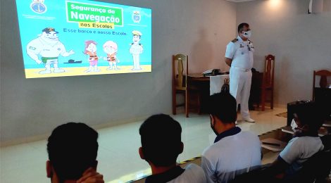 Marinha retoma atividades com alunos, em Parnaíba (PI), após dois anos