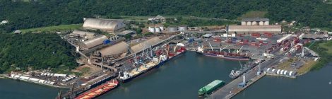 Marinha determina fechamento de canal de acesso nos portos de São Francisco do Sul e Itapoá e navios paralisam transporte de cargas nos complexos