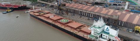 PORTO DO ITAQUI RECEBE SUPERNAVIO DE GRÃOS