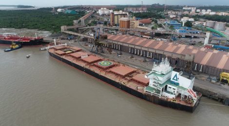 PORTO DO ITAQUI RECEBE SUPERNAVIO DE GRÃOS