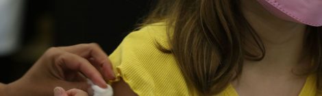 Rio inicia aplicação de dose de reforço em adolescentes na segunda