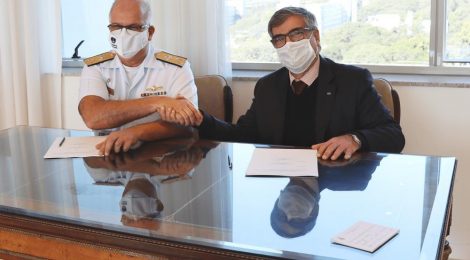 Acordo de Cooperação Técnica entre a Marinha e a Universidade de São Paulo é renovado por mais 5 anos