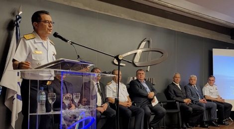Comandante da Marinha enaltece atuação da Amazul