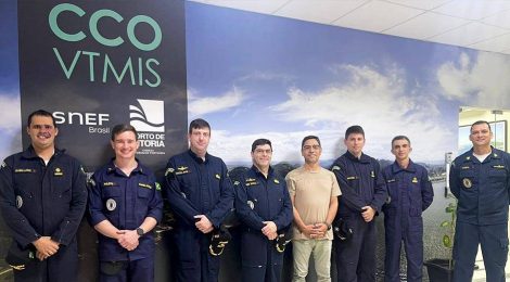 Marinha visita o VTMIS do Porto de Vitória