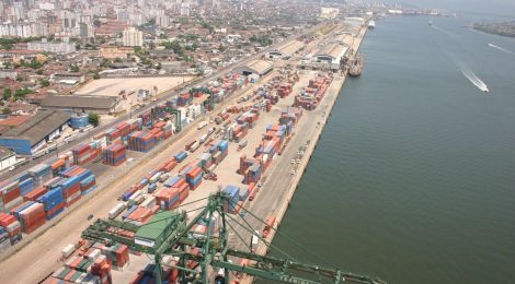 Movimentação de cargas portuárias cai 3,3% no primeiro semestre