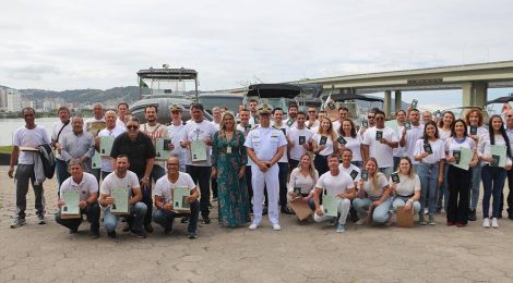 Marinha forma novos aquaviários em Santa Catarina