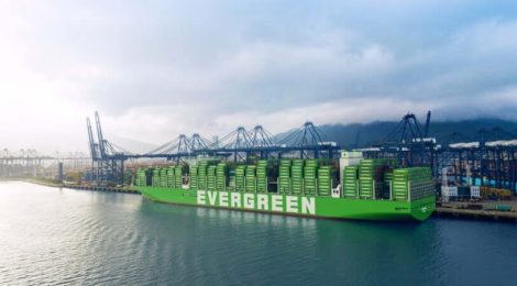 Gigante norueguesa compra terceiro porta-contêineres para metanol