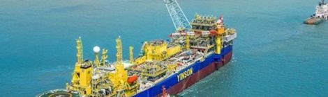 Plataforma da Petrobras deixa estaleiro para operar na Bacia de Campos