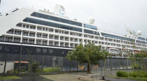 Chega ao Rio primeiro cruzeiro para réveillon em Copacabana