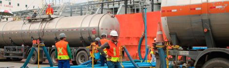 Porto do Recife recebe segundo navio para embarque de álcool etílico