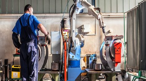 Com escassez de mão de obra, empresa coreana aposta em ‘cobots’ na indústria naval