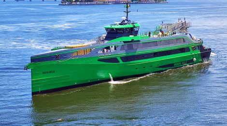 Porto do Rio recebe pela primeira vez navio da classe Fast Crew Supplier